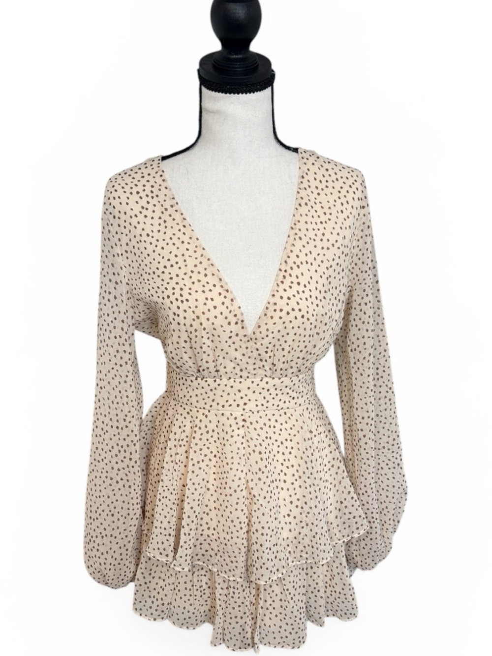 Princess Polly Beige Long Sleeve Romper Size 6